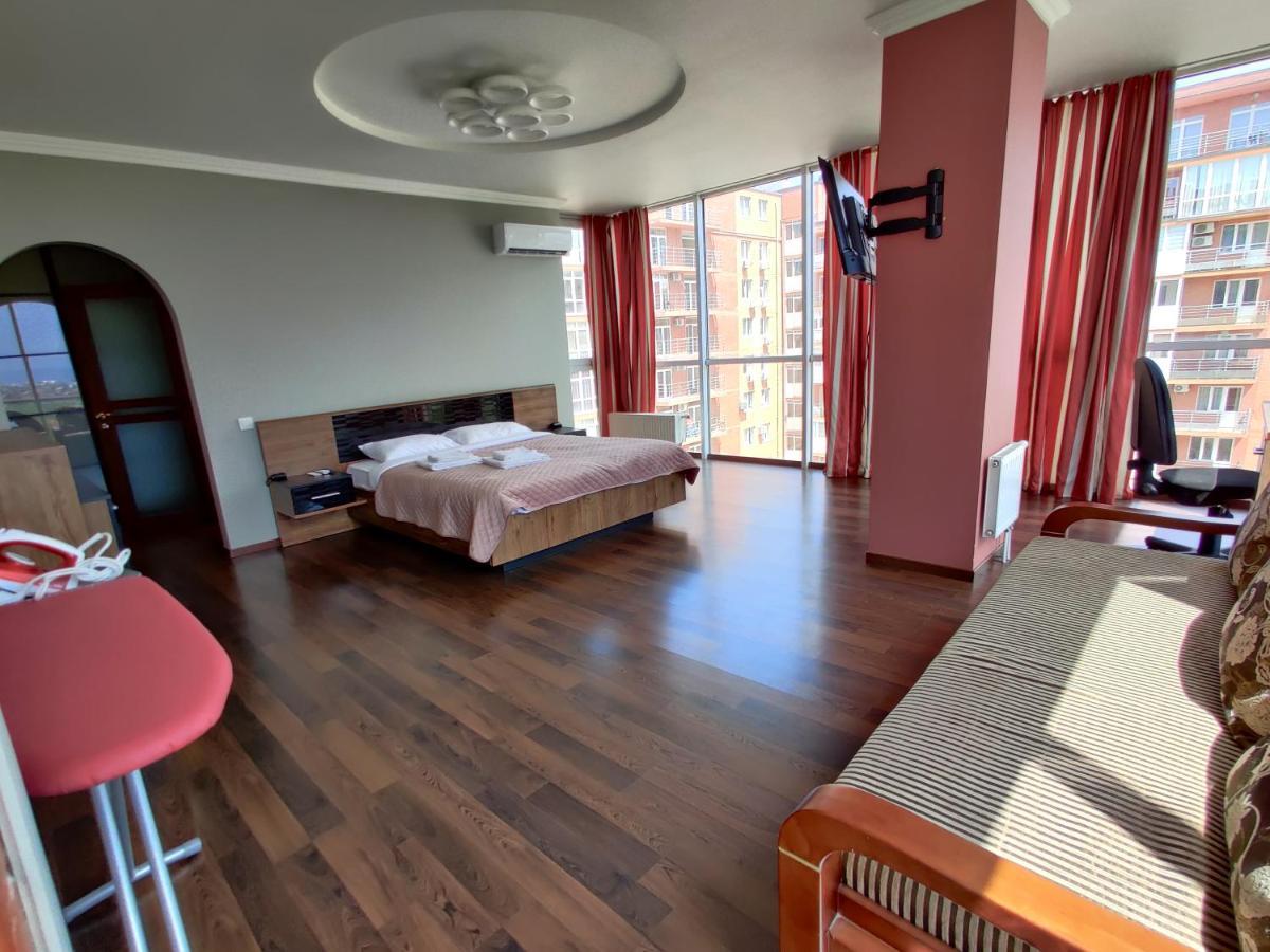Micromegas Apartments Chernivtsi Exterior foto